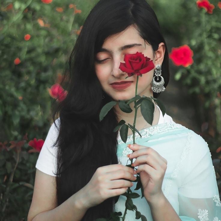 Lena Mueller - Founder of FolioCandleOasis